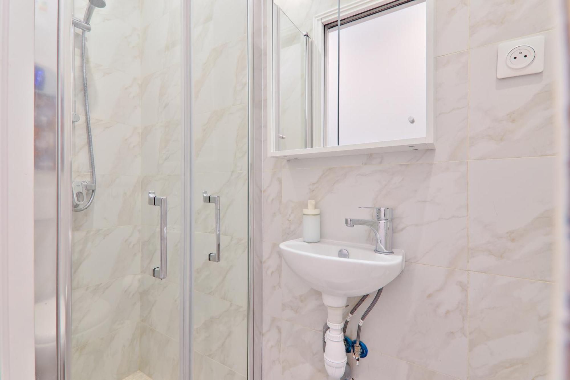 2 Bedroom Appartement Quartier Le Marais Free Netflix Paris Luaran gambar